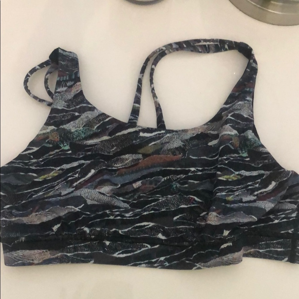 Lululemon sports bra